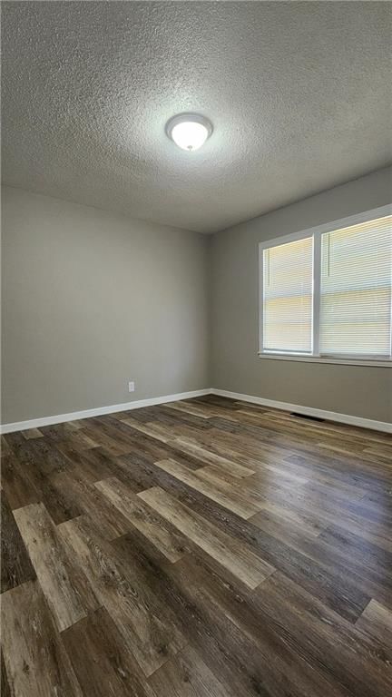 2102 S Claremont Avenue — photo 9