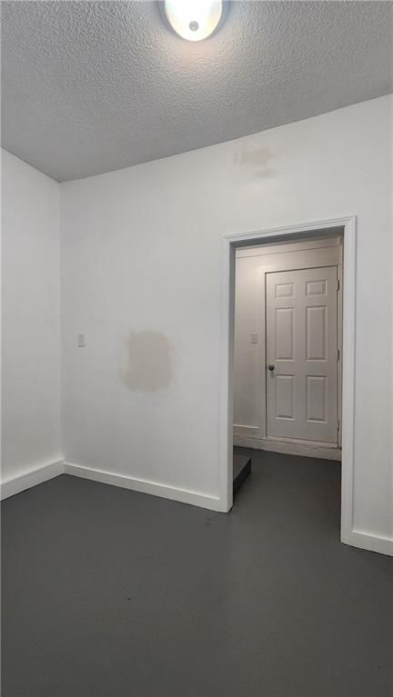 2102 S Claremont Avenue — photo 13