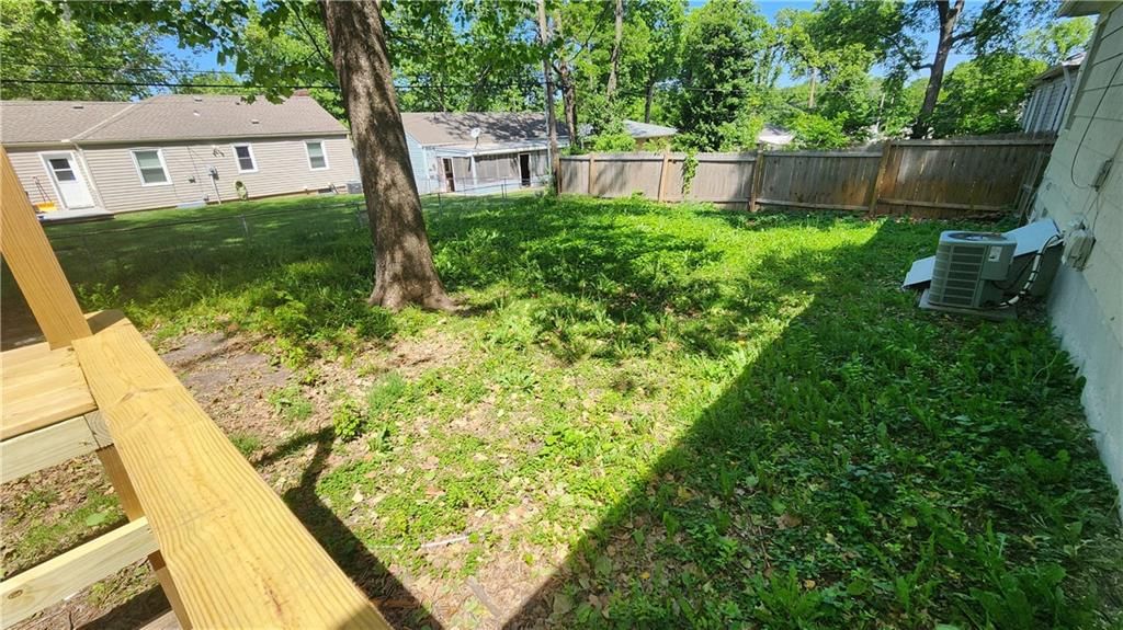 2102 S Claremont Avenue — photo 16
