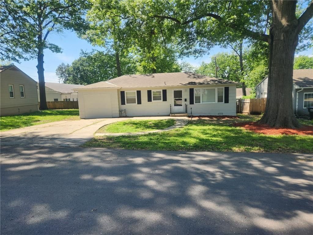 2102 S Claremont Avenue — photo 17