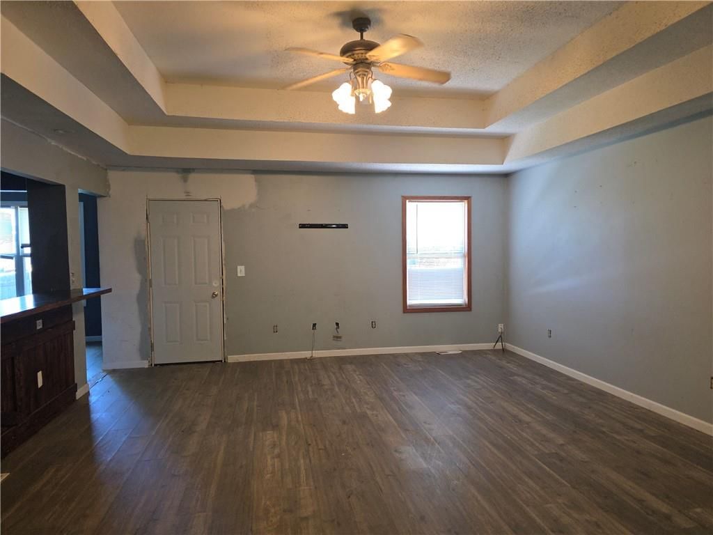 515 E Bungalow Street — photo 4