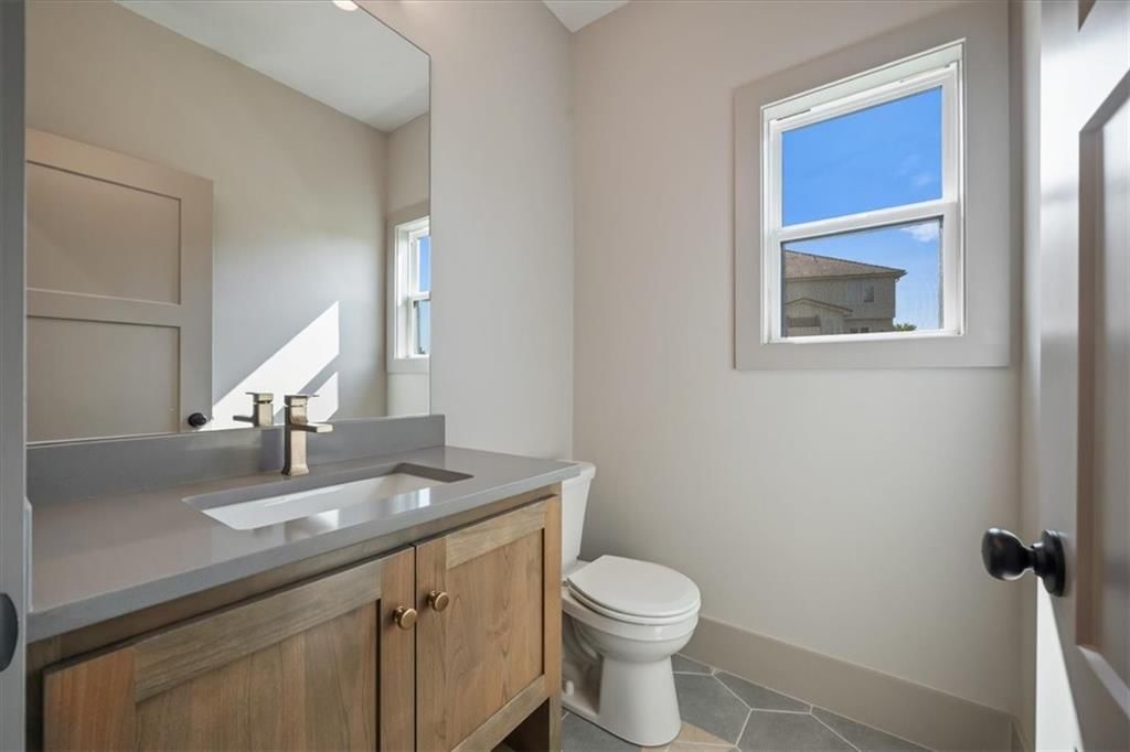 Photo 20 of 41 - 706 NE Lone Hill Drive, Lee's Summit, MO 64064