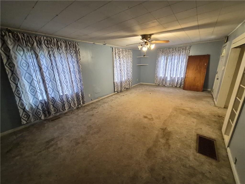 208 S 8th Street — photo 7