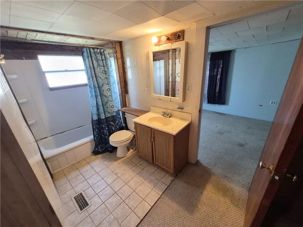 208 S 8th Street — photo 9