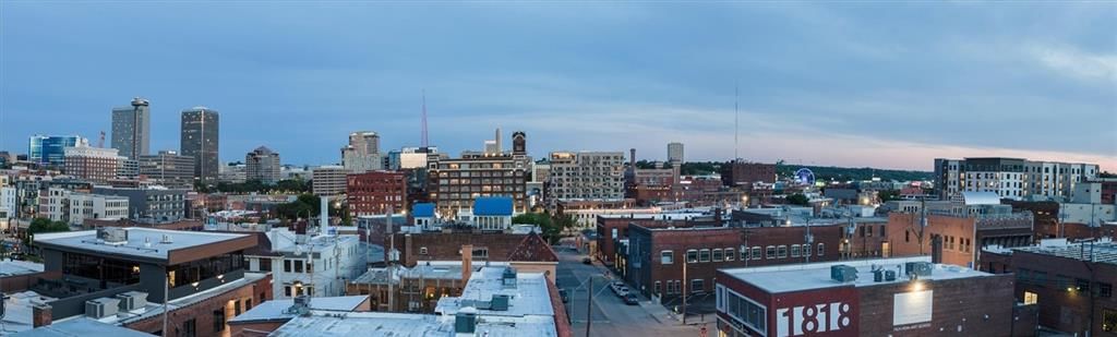 1803 Wyandotte Street — photo 41