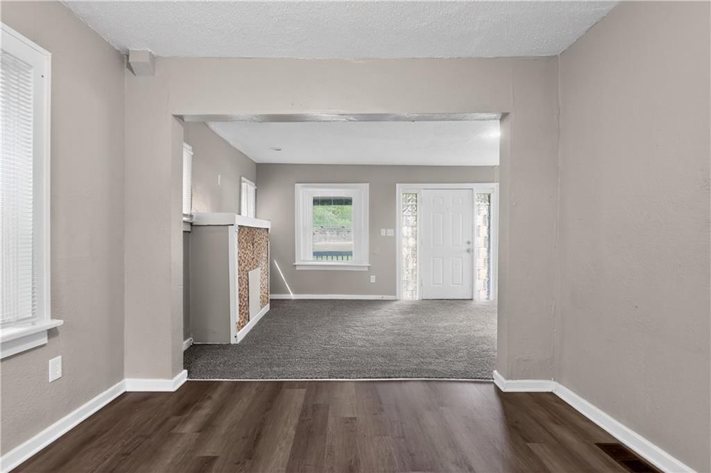 Photo 13 of 30 - 8309 E Gregory Boulevard, Kansas City, MO 64131