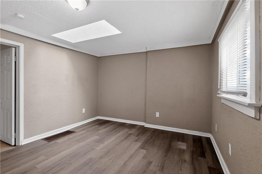 Photo 16 of 30 - 8309 E Gregory Boulevard, Kansas City, MO 64131