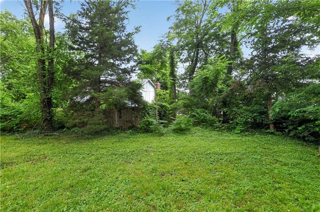 Photo 27 of 30 - 8309 E Gregory Boulevard, Kansas City, MO 64131