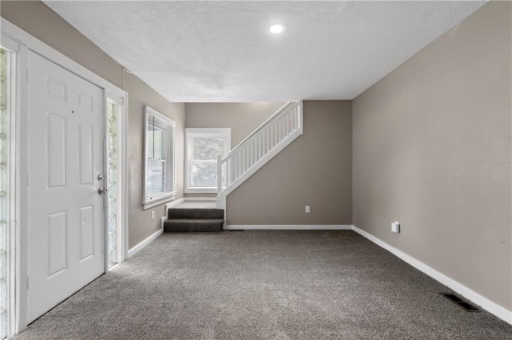 8309 E Gregory Boulevard, Kansas City, MO: listing photo 3