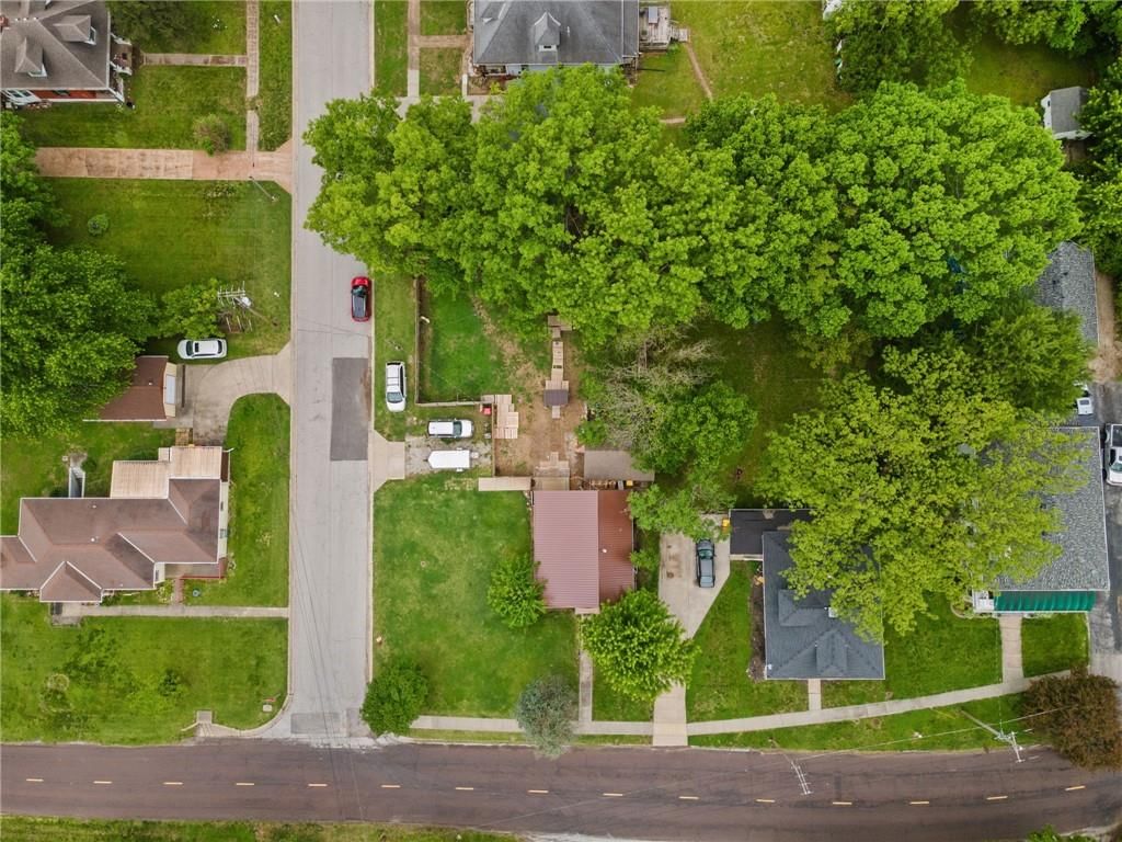 904 St Louis Avenue — photo 3