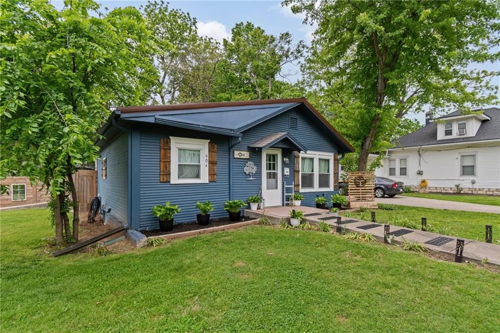 904 St Louis Avenue — photo 23