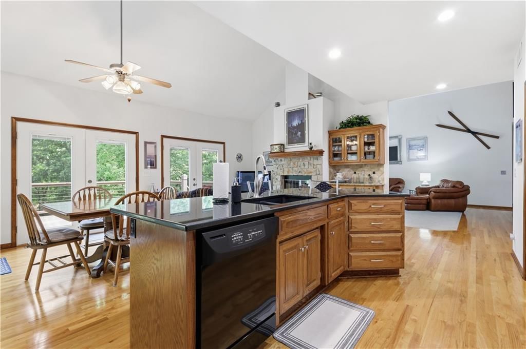 14760 Timber Lane — photo 8