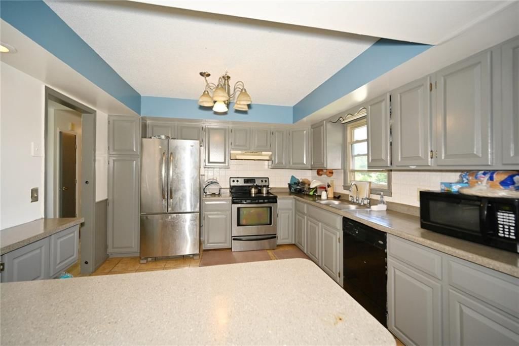3110 Bristol Street — photo 16