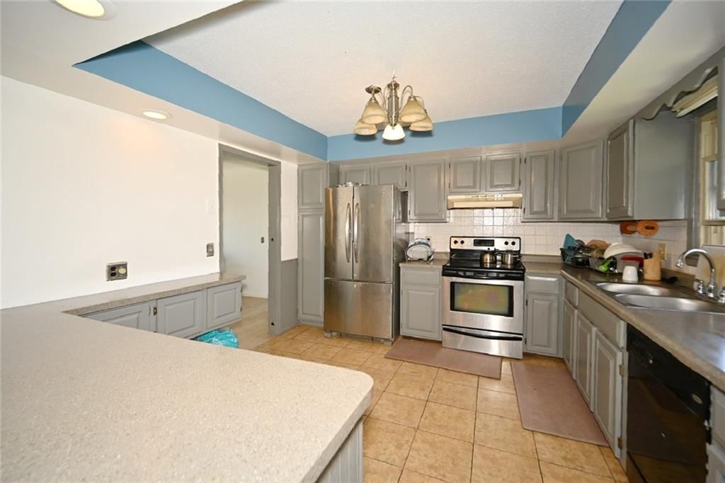 3110 Bristol Street — photo 17
