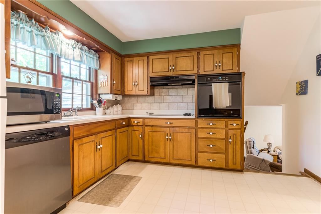 7225 Booth Street — photo 9