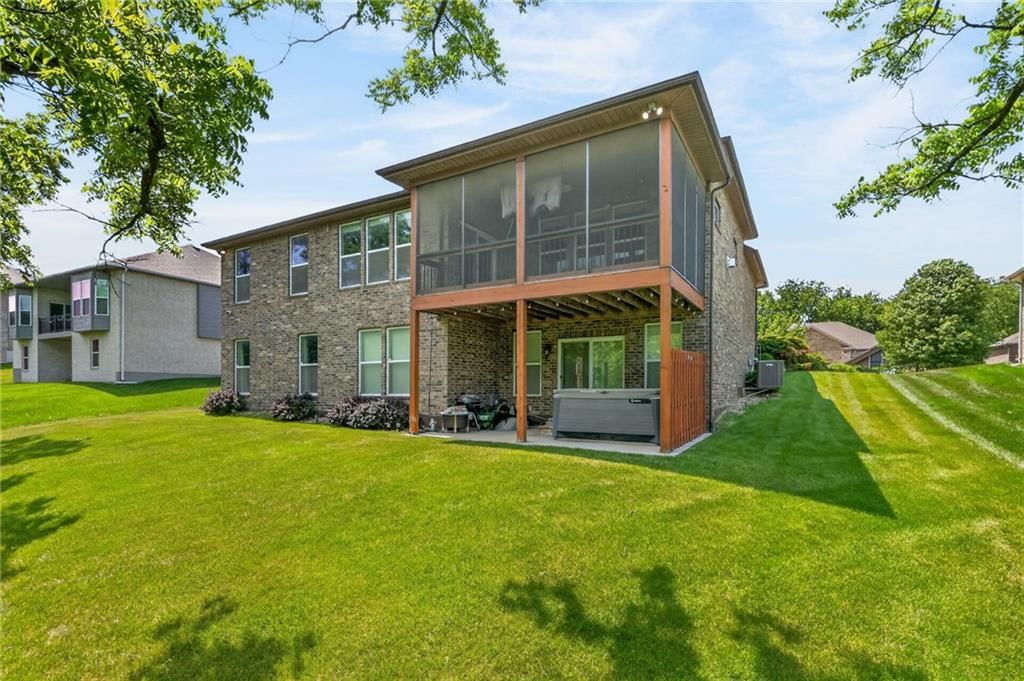 3327 N 109th Terrace — photo 40