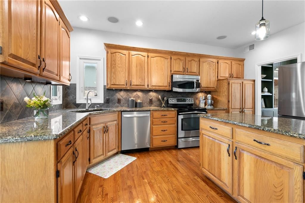 5717 N Beaman Avenue — photo 14
