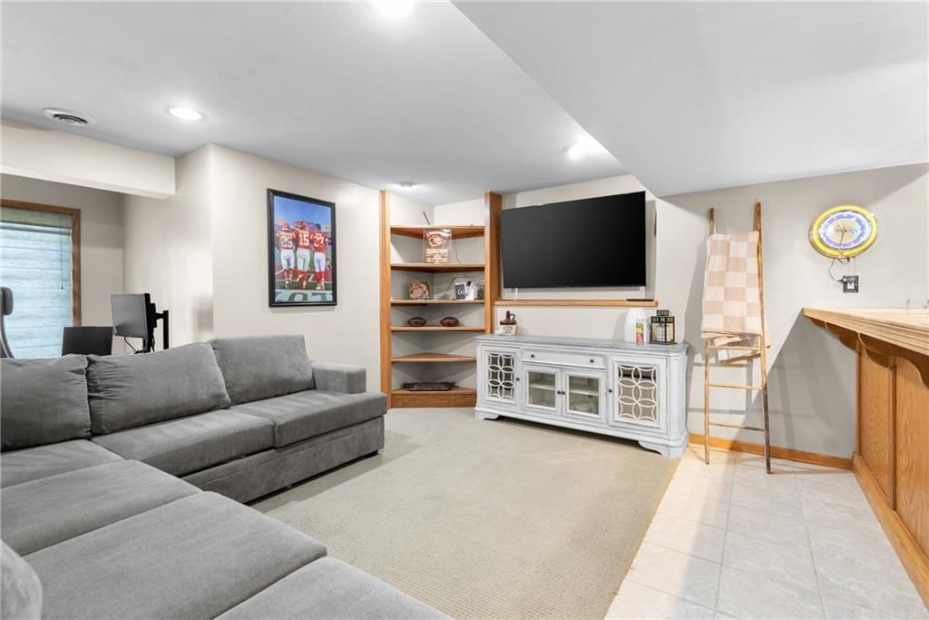 5717 N Beaman Avenue — photo 33