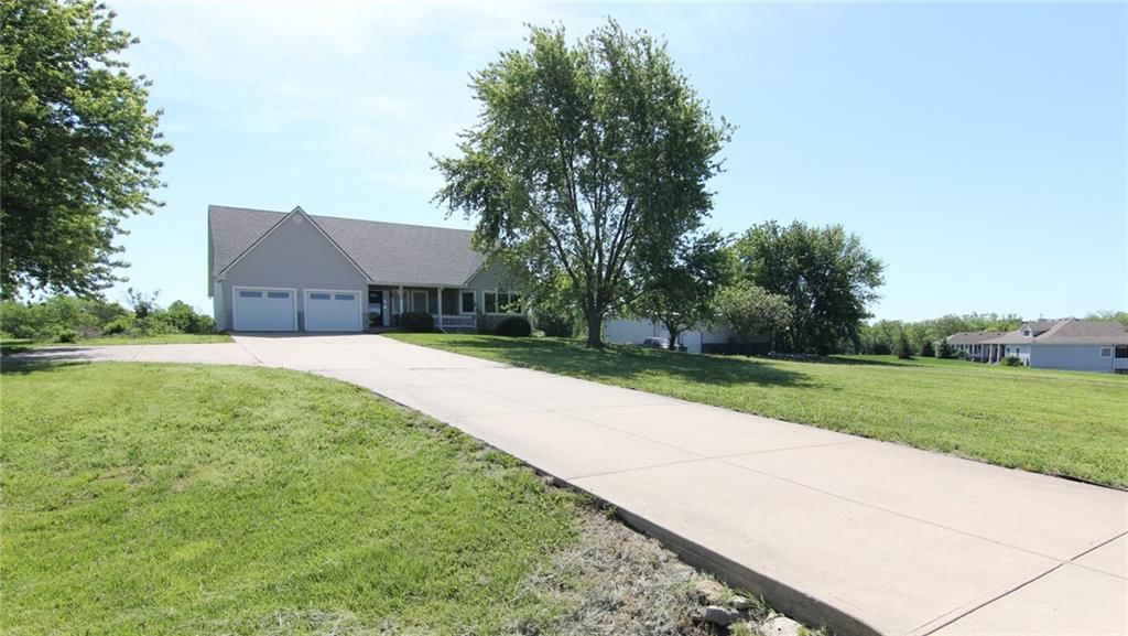 23305 S Hickory Court — photo 2