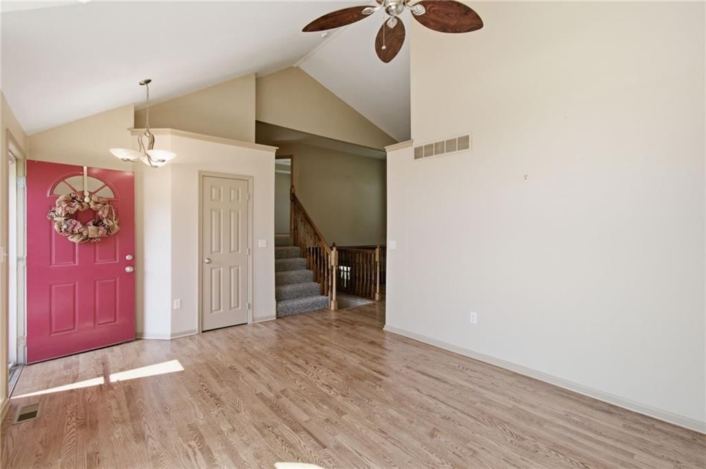 7324 N Richmond Avenue — photo 5
