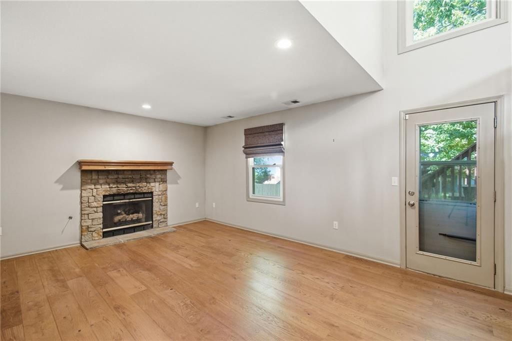 7324 N Richmond Avenue — photo 10