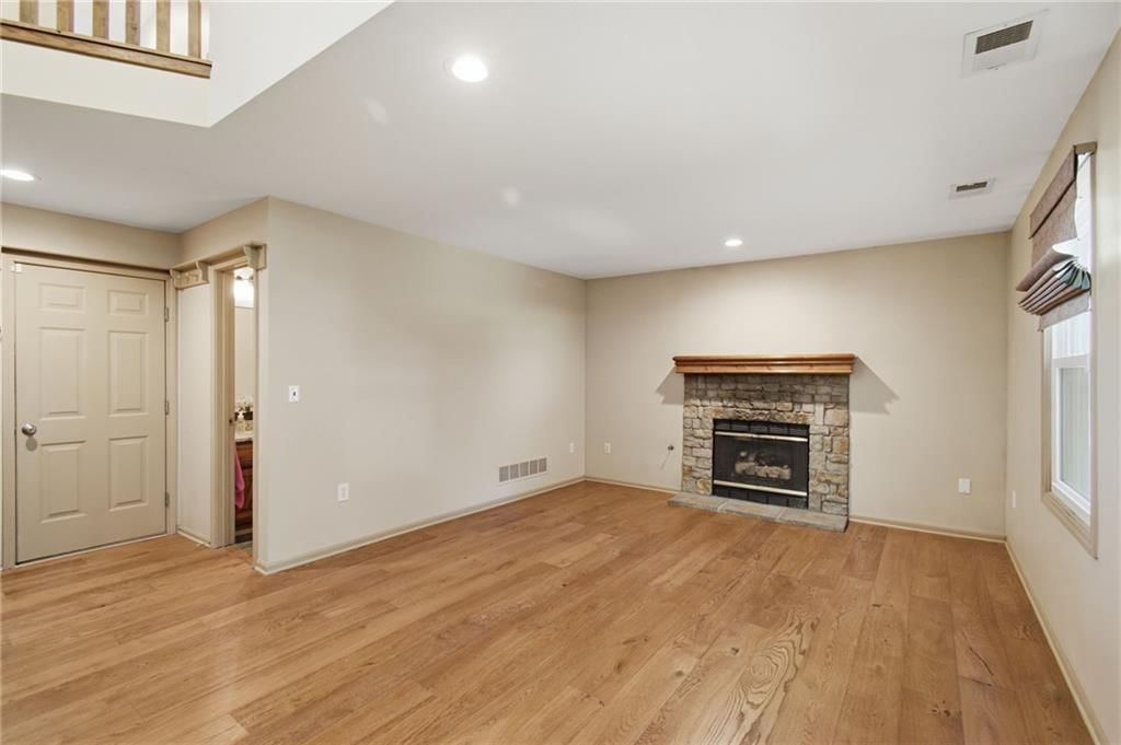 7324 N Richmond Avenue — photo 11