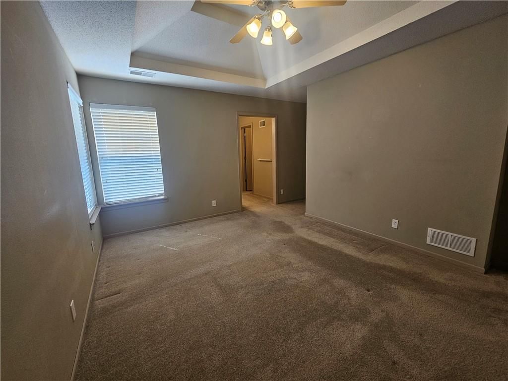 8341 N Kensington Avenue — photo 17