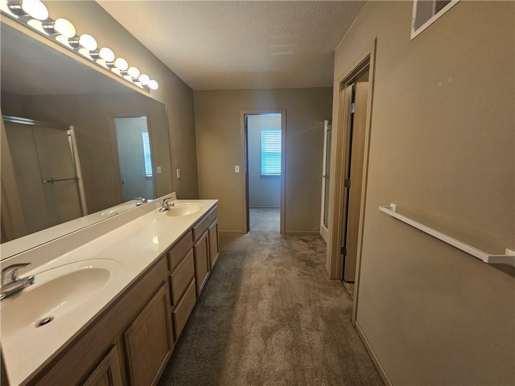 8341 N Kensington Avenue — photo 19
