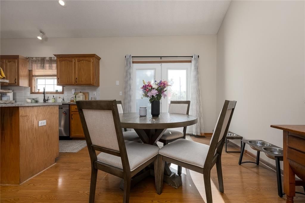 7431 N Lewis Avenue — photo 11