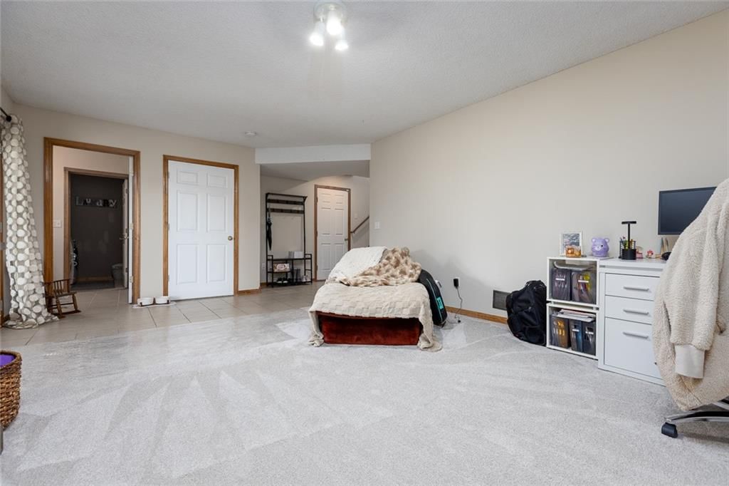 7431 N Lewis Avenue — photo 29