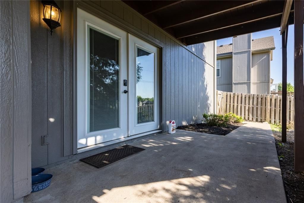7431 N Lewis Avenue — photo 39