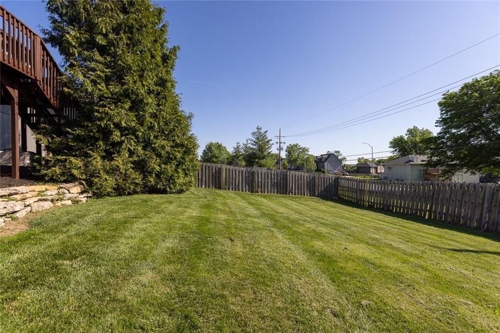 7431 N Lewis Avenue — photo 41