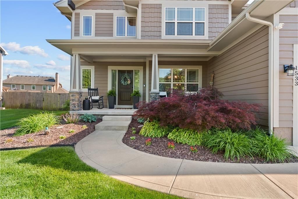 1533 SW 41st Street — photo 2