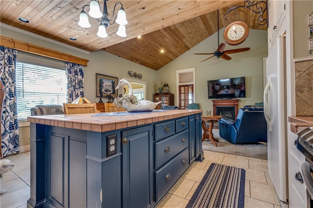 593 W Sugar Lake Drive — photo 6