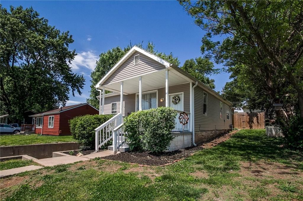 1526 Cherokee Street — photo 2