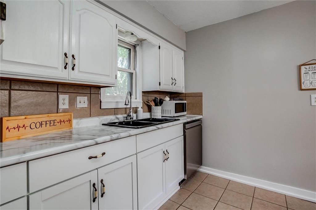 1526 Cherokee Street — photo 9