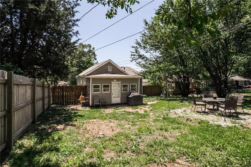1526 Cherokee Street — photo 18