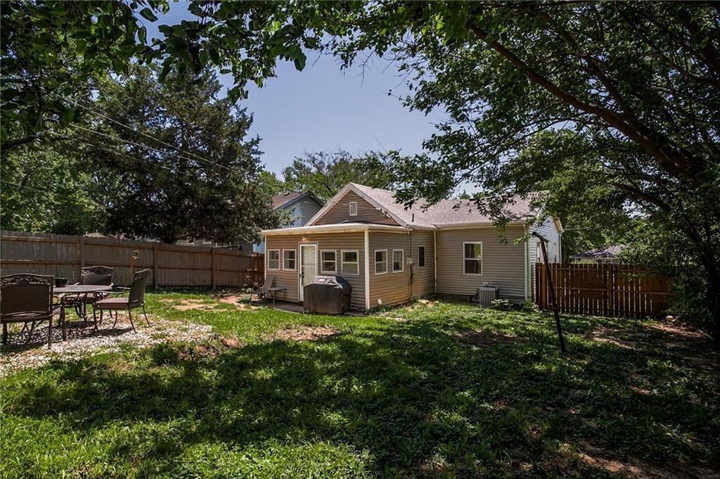 1526 Cherokee Street — photo 19