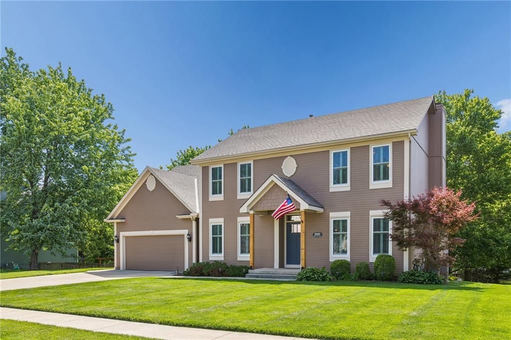 1021 Black Oak Drive — photo 2