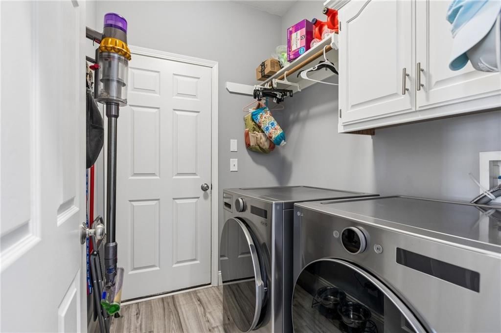 1021 Black Oak Drive — photo 12