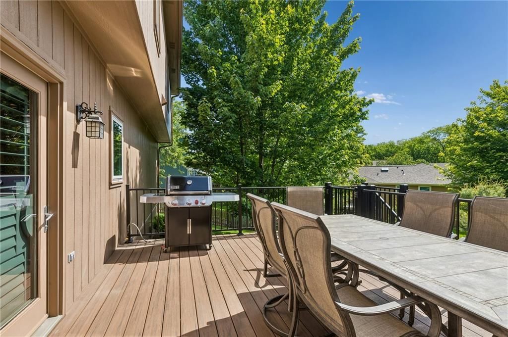 1021 Black Oak Drive — photo 32