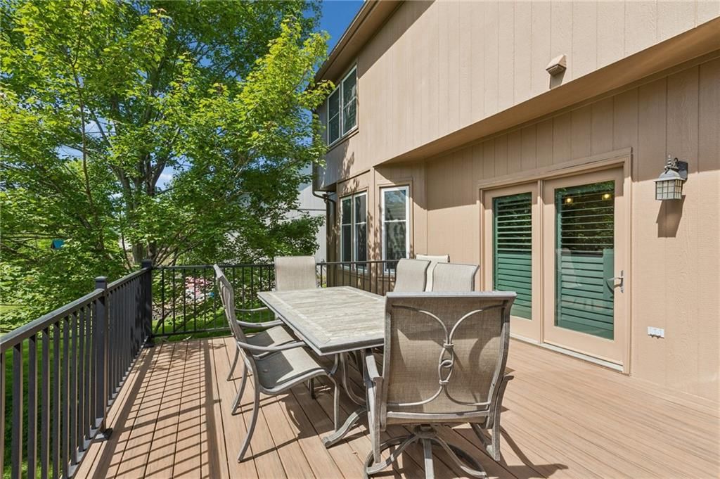 1021 Black Oak Drive — photo 33