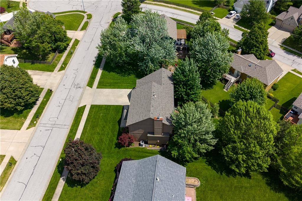 1021 Black Oak Drive — photo 37