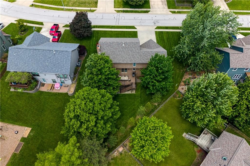 1021 Black Oak Drive — photo 38