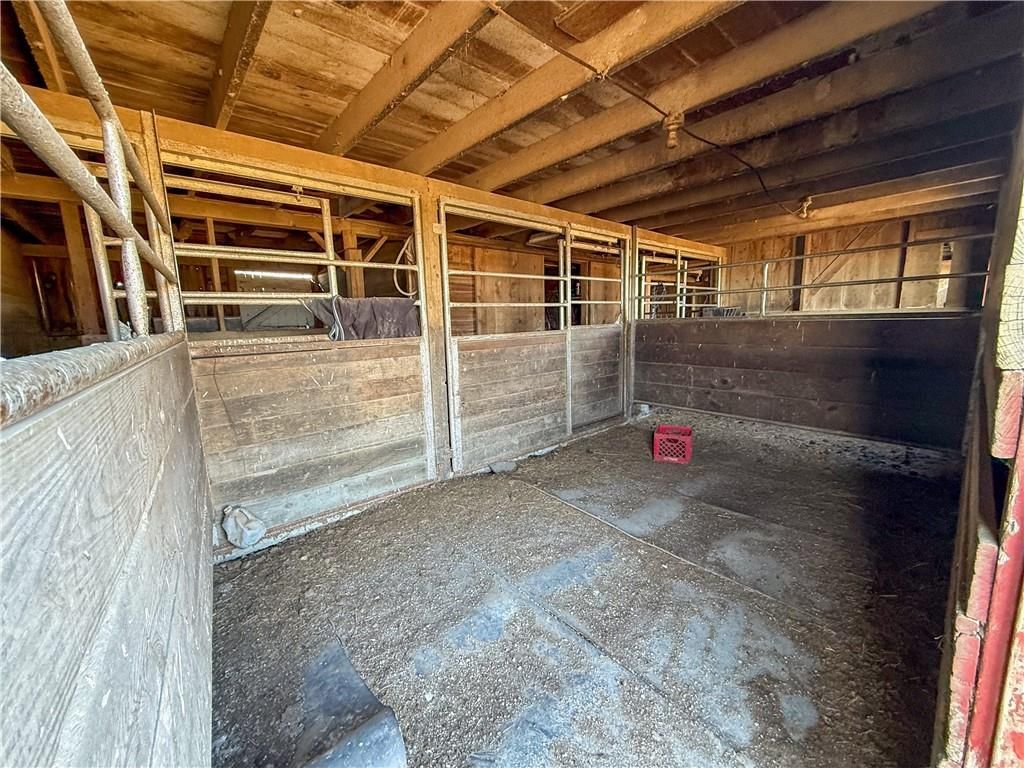 24700 Douglas Road — photo 34