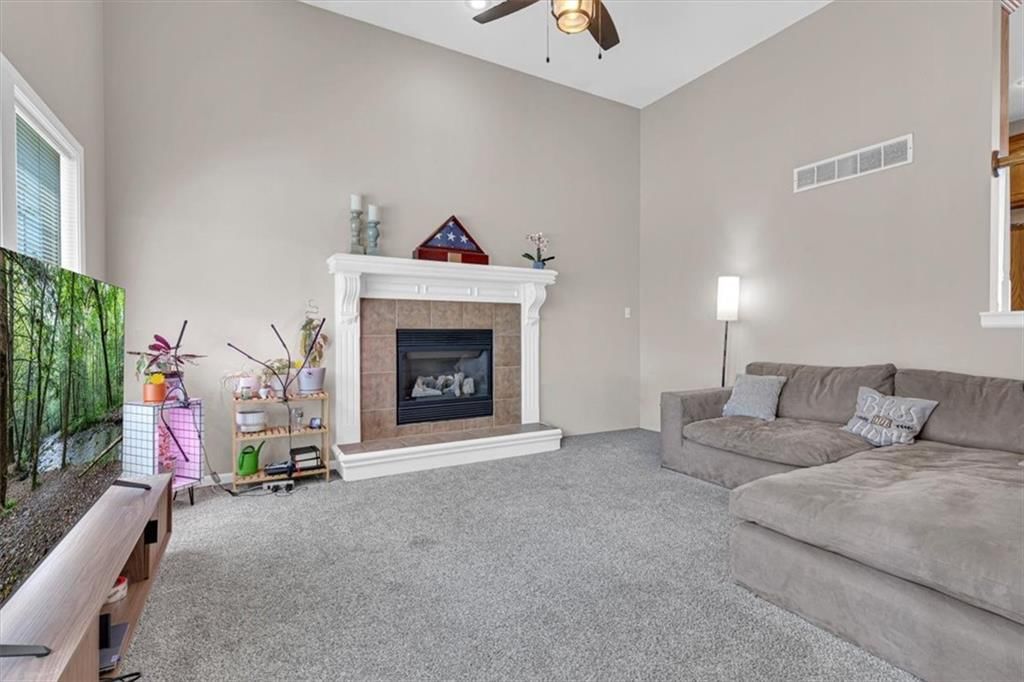 634 S Walnut Street — photo 2