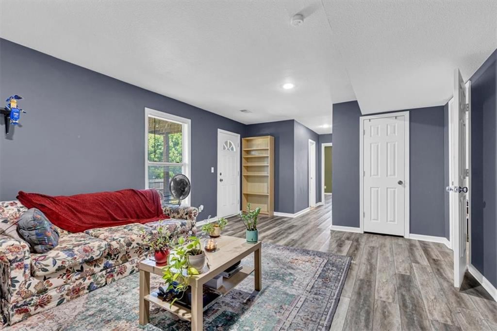 634 S Walnut Street — photo 24