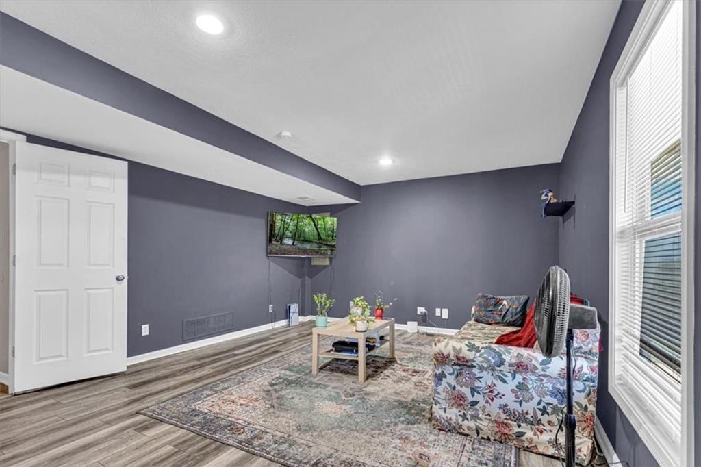 634 S Walnut Street — photo 25