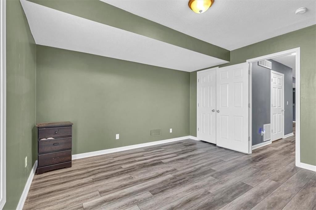 634 S Walnut Street — photo 27