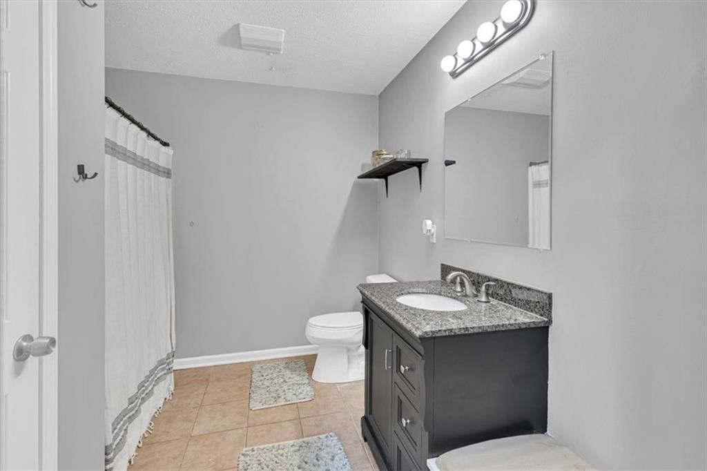 634 S Walnut Street — photo 28